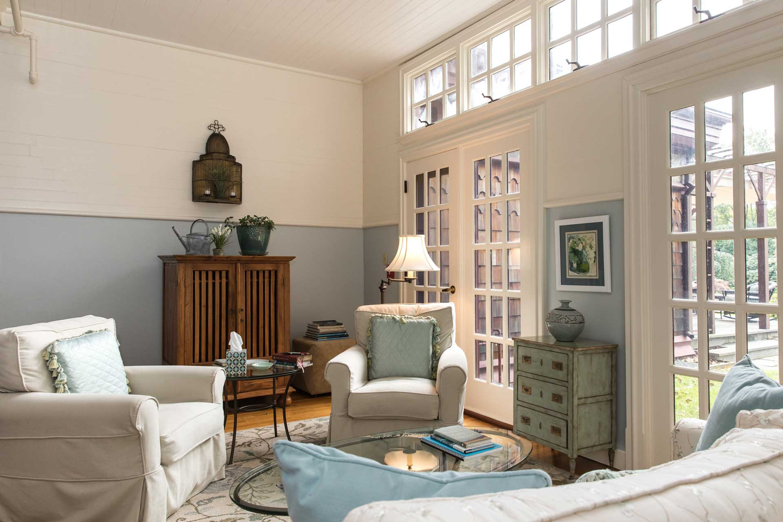 Watts Sherman Stables - Living Room