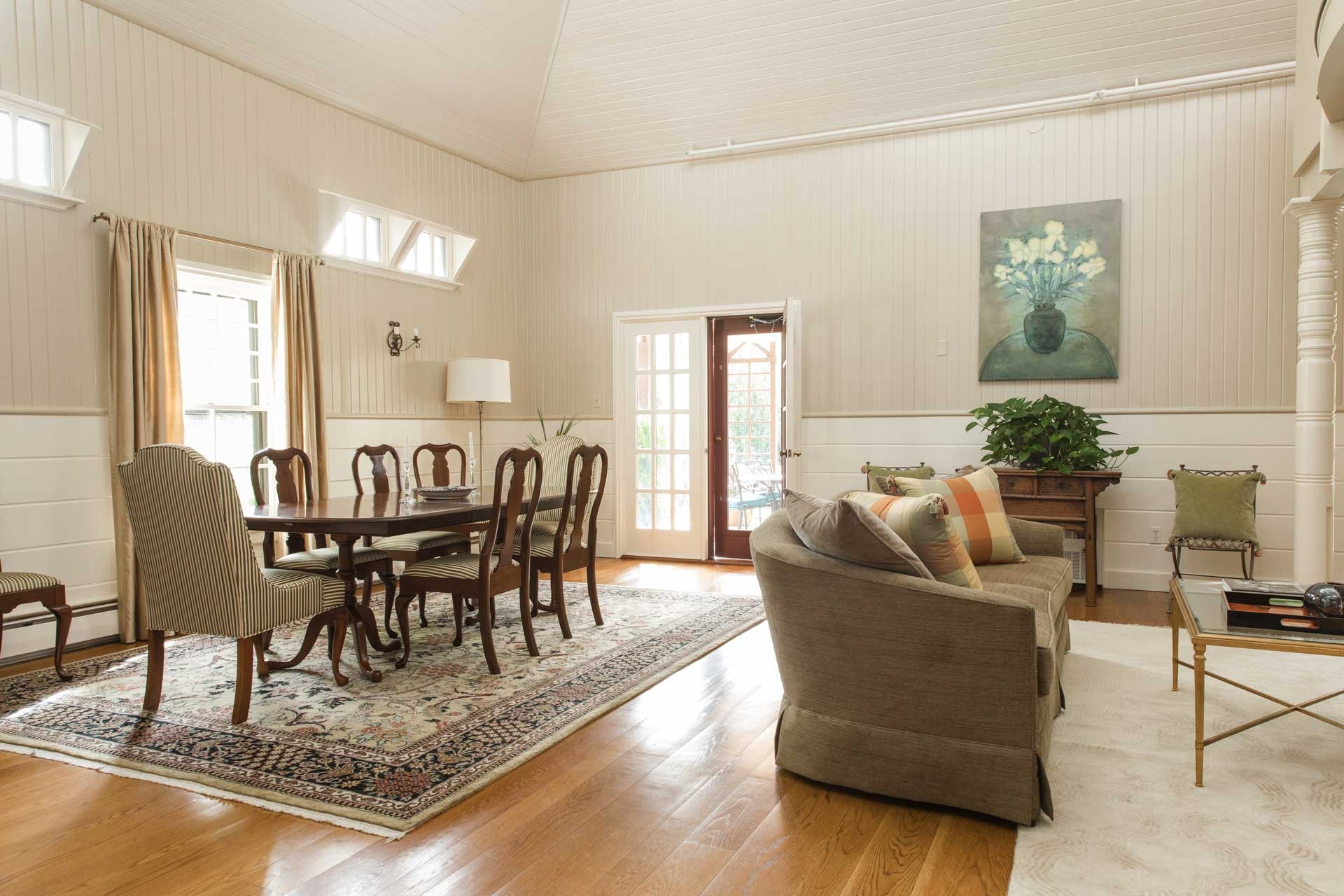 Watts Sherman Stables - Dining Area